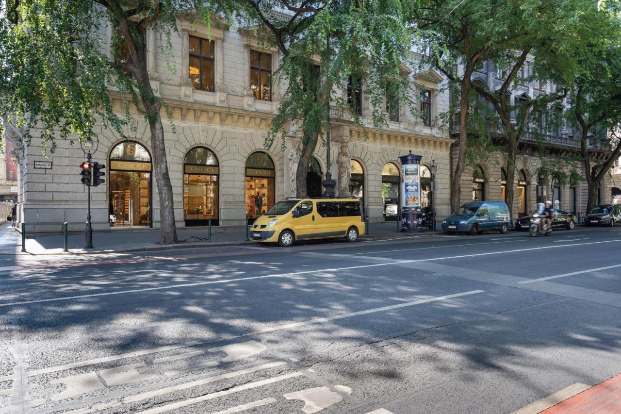 Premium Art Deco Apartment At Broadway // 4Bdr & 3Br Boedapest Buitenkant foto