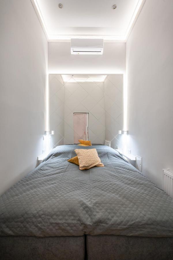 Premium Art Deco Apartment At Broadway // 4Bdr & 3Br Boedapest Buitenkant foto