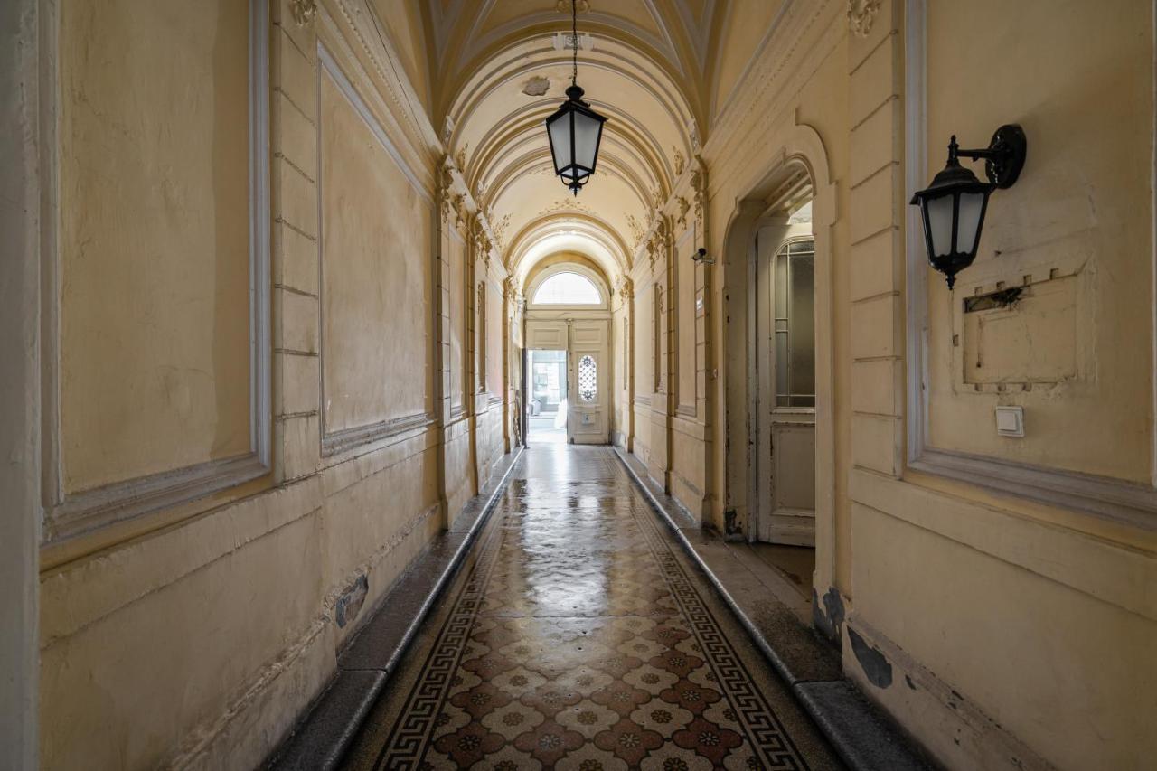 Premium Art Deco Apartment At Broadway // 4Bdr & 3Br Boedapest Buitenkant foto